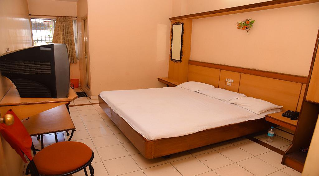 Hotel Vishnu Residency Βιζαχαπατνάμ Εξωτερικό φωτογραφία