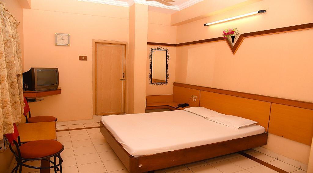Hotel Vishnu Residency Βιζαχαπατνάμ Εξωτερικό φωτογραφία